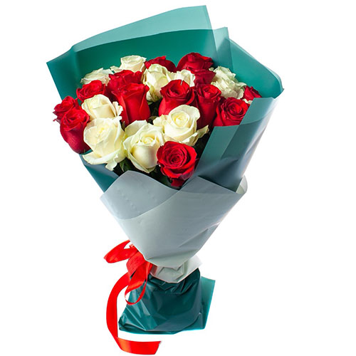 Фото товара 25 роз красных и белых в Умани